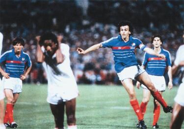 L'?quipe: Platini, el mejor de la historia en las Eurocopas; Xavi 3?, Iniesta 4? y Torres el 7?