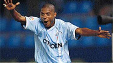 <b>LE TIENE GANAS</b>. Catanha quiere acabar con el gafe amarillo.