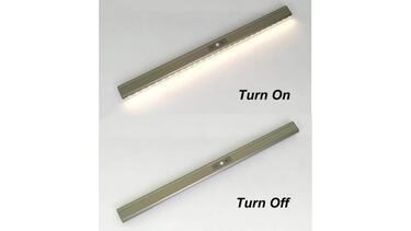 Ni cables ni obras: el perchero de aluminio con luces LED que gusta a todo el mundo