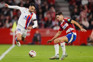 Aunque el Eldense no pudo ganar, le metió el miedo en el cuerpo al Granada con un gran tanto. 
