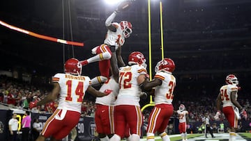 Oct 8, 2017; Houston, TX, USA; Kansas City Chiefs wide receiver De&#039;Anthony Thomas (13) celebrates with teammates after scoring a touchdown during the fourth quarter against the Houston Texans at NRG Stadium. Mandatory Credit: Kevin Jairaj-USA TODAY Sports