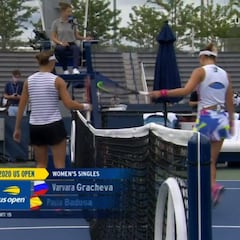 Ocho dobles faltas y 30 errores arruinan el debut de Badosa