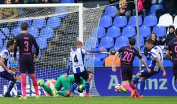 Joselu makes it 1-0 for Depor.