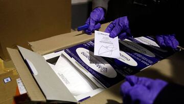 Coronavirus: cómo quitarse los guantes para no contagiarse