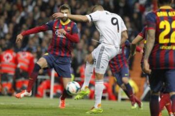 2-1. Benzema anota el segundo gol.