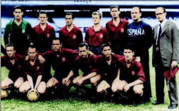 Another Spain side ready to play England. This time in the kit used between 1947 and 1959.