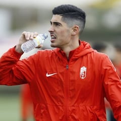 Carlos F.: "Sé que cuando acabe la temporada vuelvo a Sevilla"
