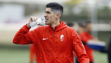 Carlos Fernández durante un entrenamiento.