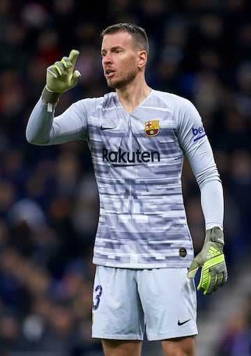 Julio 2019 | Traspaso del Valencia al Barcelona.