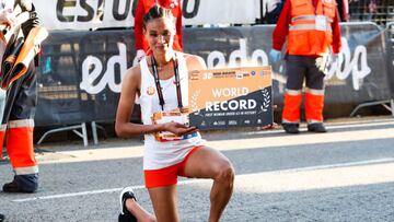Letesenbet Gidey hace añicos el récord del mundo en Valencia