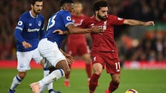 Liverpool le gana el derbi a Everton, con Mina como titular