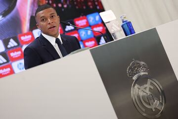 Mbappé, en la rueda de prensa de su presentación.