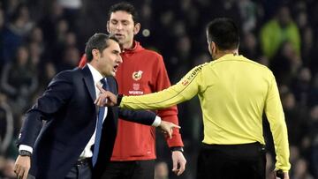 Ernesto Valverde, durante el partido ante el Betis.