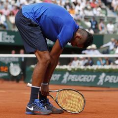 Kyrgios: "Deberían suprimir Roland Garros, es la mayor basura que he visto"