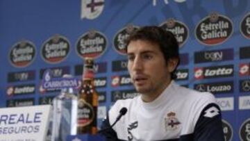 Pedro Mosquera, en rueda de prensa tras el entrenamiento de hoy del Deportivo de la Coru&ntilde;a