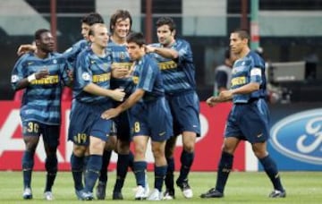 Pizarro: 1 scudetto. La única vez que David Pizarro alcanzó el título fue con la camiseta del Inter de Milan, en la Serie A 2005-06.