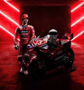 Enea Bastianini durante la presentación de la nueva Ducati Lenovo Team.