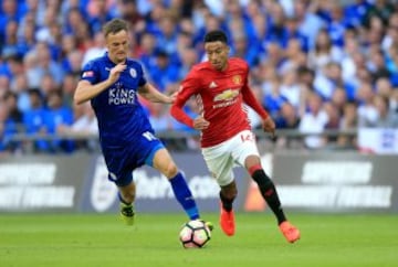 Leicester - Manchester United: Community Shield best images