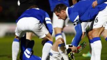 El Everton califica de "éxito" la operación de Bryan Oviedo