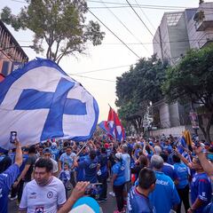 Cruz Azul recibe serenata de su afición previo a Final contra América