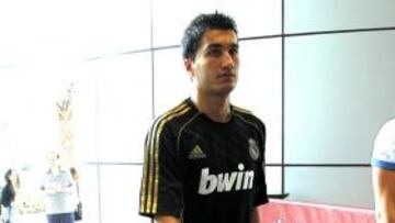 Sahin debutará si le desaparecen las molestias en la rodilla