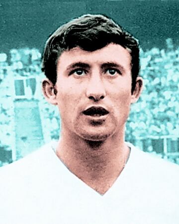Jugó con el Rayo Vallecano la temporada 67/68 y con el Real Madrid la temporada 68/69