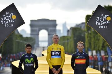 En 2015, Alejandro Valverde logró subir al podio de París, aquel con el que soñaba desde su debut en la ronda francesa en 2005, y un sueño que hipotecó en parte otras posibles victorias, pero consiguiendo lo que tanto anhelaba, sin arrepentimientos. Fue tercero tras Chris Froome y su compañero Nairo Quintana. Pese a admitir que había “centrado demasiado” en la carrera, añadió que “el Tour es el Tour, lo más importante”.