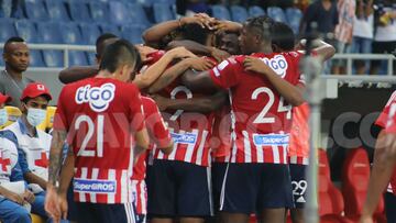 Jugadores de Junior celebrando el gol del triunfo ante Bucaramanga por Liga BetPlay.