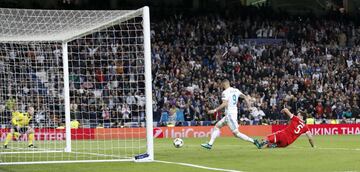 Benzema marcó el 2-1.