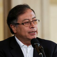 ¿Por qué Gustavo Petro pidió la renuncia protocolaria de su gabinete ministerial y qué significado tiene?