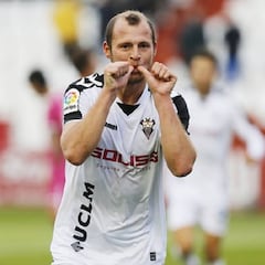 Bajan las cifras goleadoras de Zozulia en el Albacete