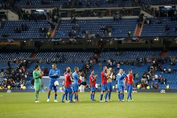 Los checos al final del partido.