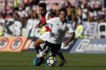 Futbol, Palestino vs Colo Colo
Tercera fecha, campeonato nacional 2018
El jugador de Colo Colo Jorge Valdivia, derecha, disputa el balon con Diego Torres de Palestino durante el partido de primera division en el estadio Nacional de Santiago, Chile.
17/02/2018
Christian Iglesias/Photosport