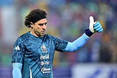 Guillermo Ochoa se encuentra a la deriva 