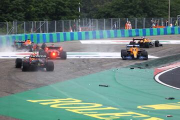 Los coches de Sergio Pérez, Charles Leclerc, Lando Norris, Lance Stroll y Valtteri Bottas tuvieron que decir adiós a la carrera tras la primera curva en Hungría.