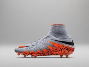 Nike mejoró su modelo para atacantes movedizos. La tecnología de Hypervenom II permite que los jugadores realicen con comodidad sus inesperados movimientos dentro del área.