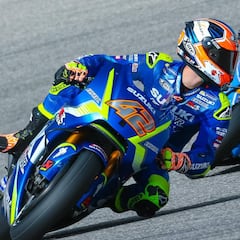 Maverick lidera un carrusel de caídas con fractura para Rins