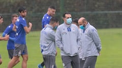 Juan Carlos Valer&oacute;n, junto a Manuel Pablo en un entrenamiento del Deportivo.