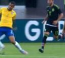 Preocupación por el tobillo de Danilo, lesionado ante México