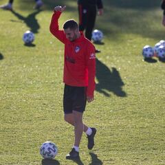 Simeone se lleva 25 jugadores a Arabia, se quedan Lemar y Costa