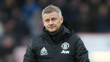 Solskjaer wary of letting players leave amid Young-to-Inter talk