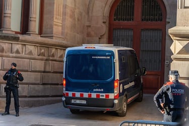 Alves está acusado de haber agredido sexualmente a una joven de 23 años en el lavabo de un reservado de la discoteca Sutton de Barcelona el pasado 30 de diciembre de 2022.
