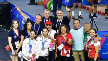 Andrea de la Herran - Yesica Hernandez of Mexico Silver Medal with President Maria Jose Alcala of the Mexican Olympic Committee during the Womens Weightlifting 49 Kg competition at the Central American and Caribbean Games San Salvador 2023, in Cuna del Magico Gonzalez, on June 24, 2023.
<br><br>
Andrea de la Herran - Yesica Hernandez  de Mexico Medallas de Plata con la Presidenta Maria Jose Alcala del Comite Olimpico Mexicano durante la competencia de Levantamiento de pesas Femenino 49 Kg en los Juegos Centroamericanos y del Caribe San Salvador 2023, en Cuna del Magico Gonzalez, el 24 de Junio de 2023.