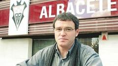 "Paso de empujar una silla de ruedas a tirar del carro"