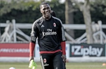 El equipo prepara en Milanello, campo de entrenamiento del Milan, el encuentro del sábado ante Torino. Los 'rossoneros' son sextos del campeonato, a 8 puntos de la Fiore, tercera de la Serie A 