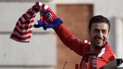 Gabi celebra la Europa League ganada por el Atl&eacute;tico por las calles de Madrid