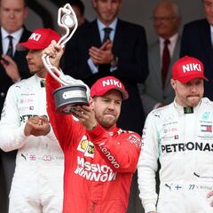 Italia: "Vettel lo hizo bien, pero Ferrari debe apostar todo a Leclerc"