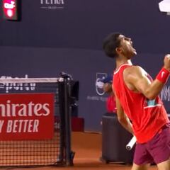 Alcaraz pone patas arriba Río con un punto de locos: tiene a Berrettini comida la moral