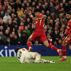 Luis Díaz y las ventajas de jugar de falso ‘9′ en Liverpool