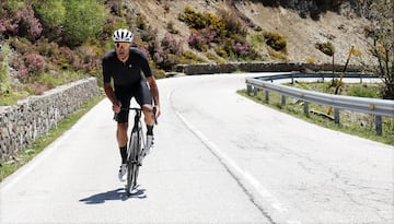 Óscar Pereiro durante la ascensión al puerto de Ancares. 